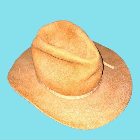 Vintage bronco brand camel colored fedora. Unisex